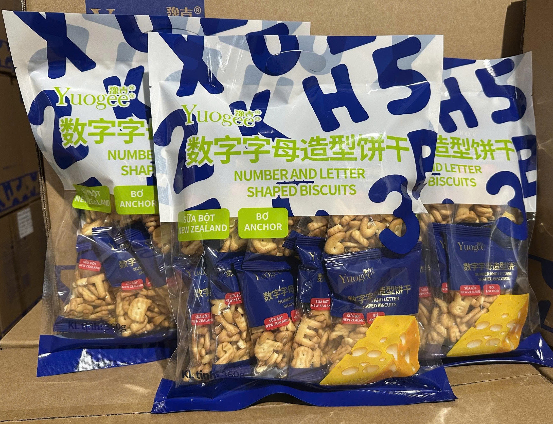 Bánh quy hình số và chữ cái (1T x 16gói x 360g)
